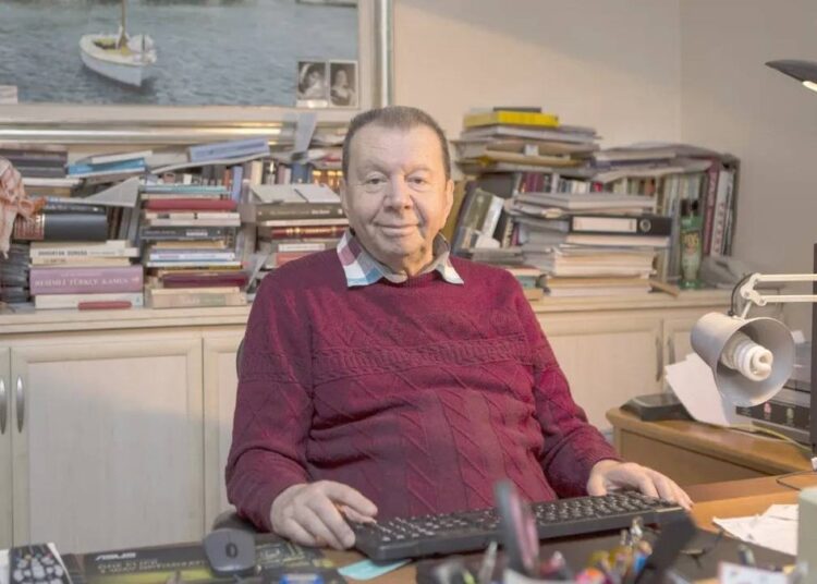 Eski Bakan Yılmaz Karakoyunlu hayatını kaybetti 1 Eski Bakan Yılmaz Karakoyunlu hayatını kaybetti