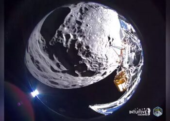 ABD’nin uzay aracı Ay’ın görüntüsünü paylaştı