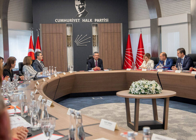 CHP MYK'da aday mesaisi: 11 isim daha belli oldu 1 CHP MYK’da aday mesaisi: 11 isim daha belli oldu