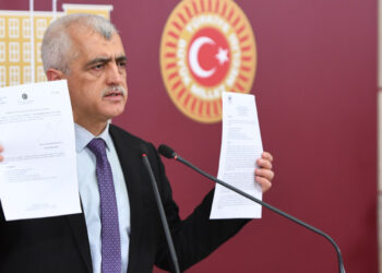 Gergerlioğlu, oğlunun okuluna girememiş: KHK’lıların kamu kurumlarına girişi yasaklamışlar