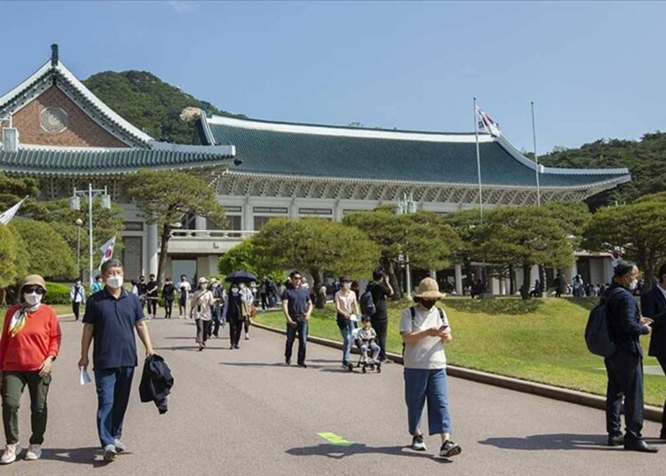 Güney Korelilerin yüzde 73'ü ülkelerinin nükleer silaha ihtiyacı olduğunu düşünüyor 1 Güney Korelilerin yüzde 73’ü ülkelerinin nükleer silaha ihtiyacı olduğunu düşünüyor