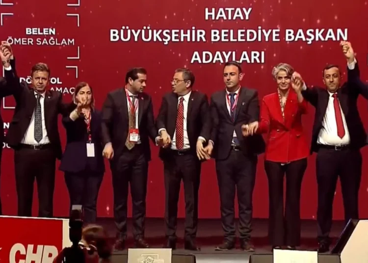CHP, Lütfü Savaş'ın adı açıklamadı! Hatay Büyükşehir adayı değişiyor 1 CHP, Lütfü Savaş’ın adı açıklamadı! Hatay Büyükşehir adayı değişiyor