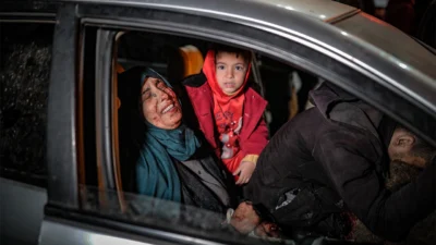 Tüm uyarılara rağmen İsrail Refah'ı vurdu! 100'den fazla ölü var