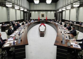 Kulis: 3-4 bakan görevden alınacak, bir bakan görevden ‘affını’ istedi