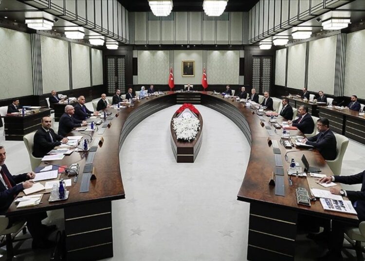 Kulis: 3-4 bakan görevden alınacak, bir bakan görevden ‘affını’ istedi