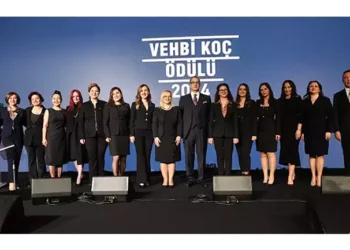 Vehbi Koç Ödülü kadın hekimlerin kurduğu KAHEV’e verildi