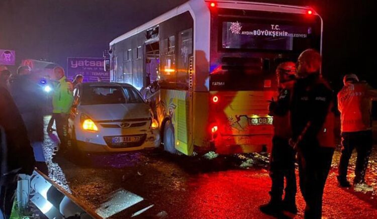 Kamyondan dökülen limon posası kazaya yol açtı: 1 ölü 10 yaralı