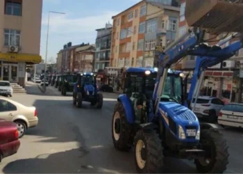 Türk çiftçiler de traktörlü eyleme geçti
