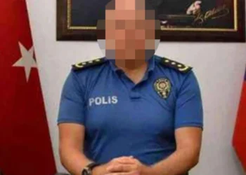 İl Emniyet Müdür Yardımcısı rüşvetten tutuklandı 8 İl Emniyet Müdür Yardımcısı rüşvetten tutuklandı