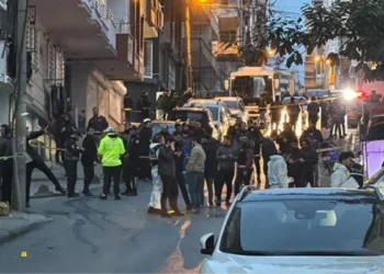 İstanbul Küçükçekmece’de AK Parti’nin seçim çalışmasına silahlı saldırı