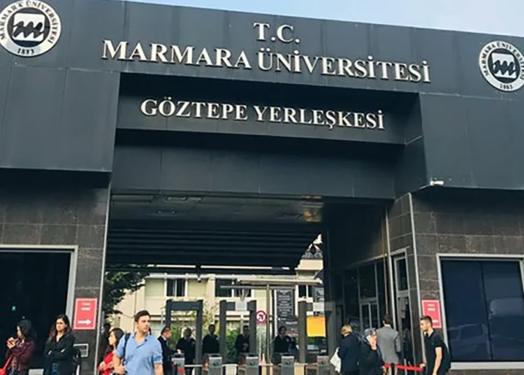 Parasızlık yüzünden Marmara Üniversitesi'nin asansörleri iptal! 1 Parasızlık yüzünden Marmara Üniversitesi’nin asansörleri iptal!