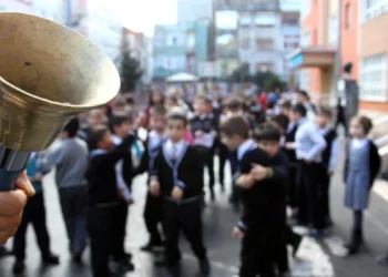 MEB, eğitim kalitesiyle değil, tatil süreleriyle meşgul