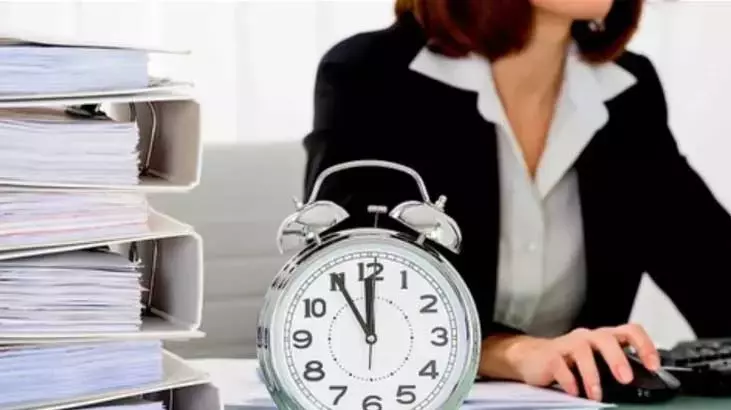 Haftalık çalışma saati kısalıyor! Hükümet düzenleme için düğmeye bastı 1 Haftalık çalışma saati kısalıyor! Hükümet düzenleme için düğmeye bastı