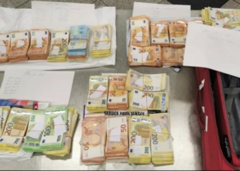 THY uçağından, içinde 1,4 milyon euro olan bavul çıktı