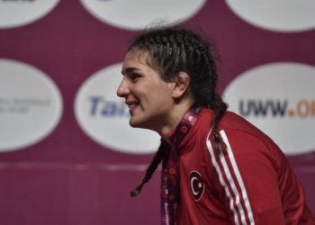 Milli güreşçi Nesrin Baş, Avrupa şampiyonu oldu