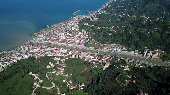 Of'ta 150 yıldır Sarallar, Araklı'da 64 yıldır Çebiler iktidar 1 Of’ta 150 yıldır Sarallar, Araklı’da 64 yıldır Çebiler iktidar