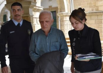 Emekli korgeneral kaçakçılıktan tutuklandı