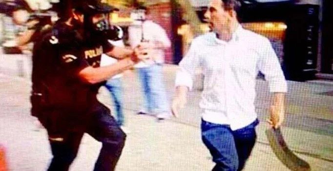 Gezi Direnişi sırasında palayla eylemcilere saldıran Palalı Sabri silahlı saldırıda öldürüldü 1 Gezi Direnişi sırasında palayla eylemcilere saldıran Palalı Sabri silahlı saldırıda öldürüldü