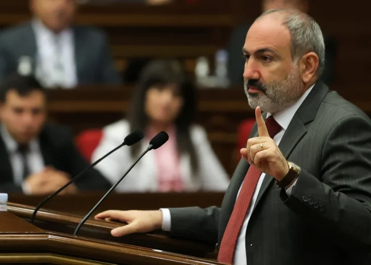 Paşinyan: Azerbaycan Ermenistan’a topyekûn savaş açmayı planlıyor