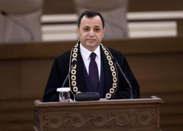 AYM Başkanı Arslan: Anayasanın yorumlanması yetkisi AYM'ye aittir 1 AYM Başkanı Arslan: Anayasanın yorumlanması yetkisi AYM’ye aittir