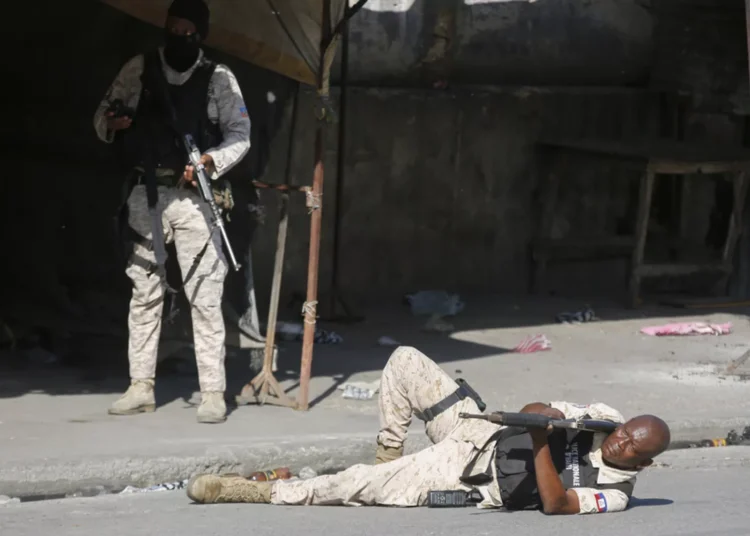 Çeteler hapishane bastı: 4 bin mahkum firar etti, olağanüstü hal ilan edildi 1 Çeteler hapishane bastı: 4 bin mahkum firar etti, olağanüstü hal ilan edildi