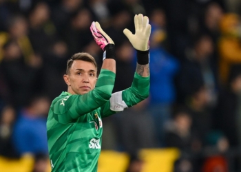 Galatasaray’da Muslera bilmecesi çözülüyor: Sürpriz teklif!