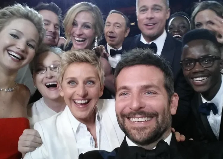 'Lanetli' Oscar selfiesi: 10 yılda hayatlarında neler oldu? 1 ‘Lanetli’ Oscar selfiesi: 10 yılda hayatlarında neler oldu?