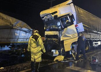 Akşehir’de 4 TIR zincirleme kaza yaptı, bir şoför öldü