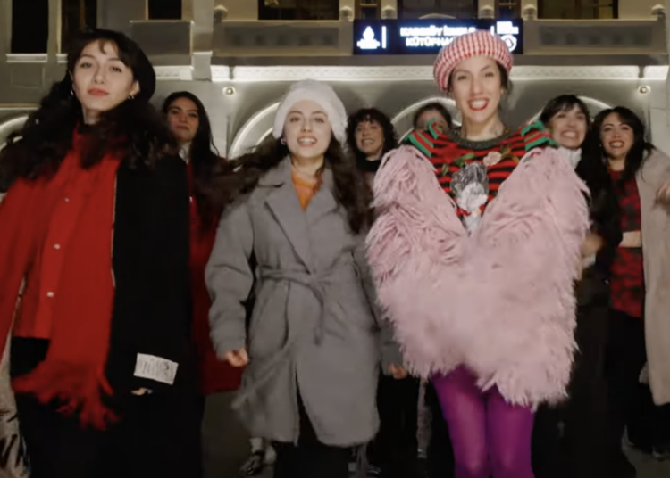 Sezen Aksu’dan 8 Mart sürprizi: ‘Yaparsa Kadınlar Yapar’