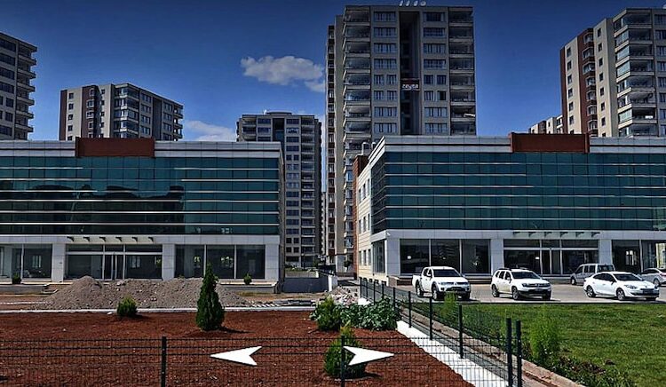Tarlaya imar sözü verdi, iki plazayı 10’da 1 fiyatına kaptı