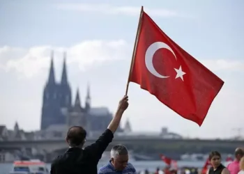 Akın akın Almanya! Türkler ilticada birinci