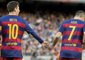 Arda Turan birlikte oynadığı en iyi 11’i açıkladı