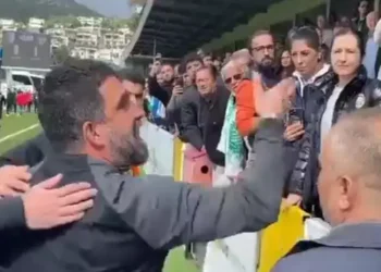 ‘Seçil Erzan’ tezahüratına kızan Arda Turan, taraftarla tartışıp küfür etti