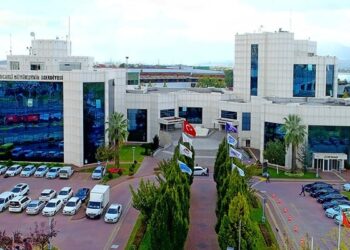 AK Partili belediyeler borçta lider