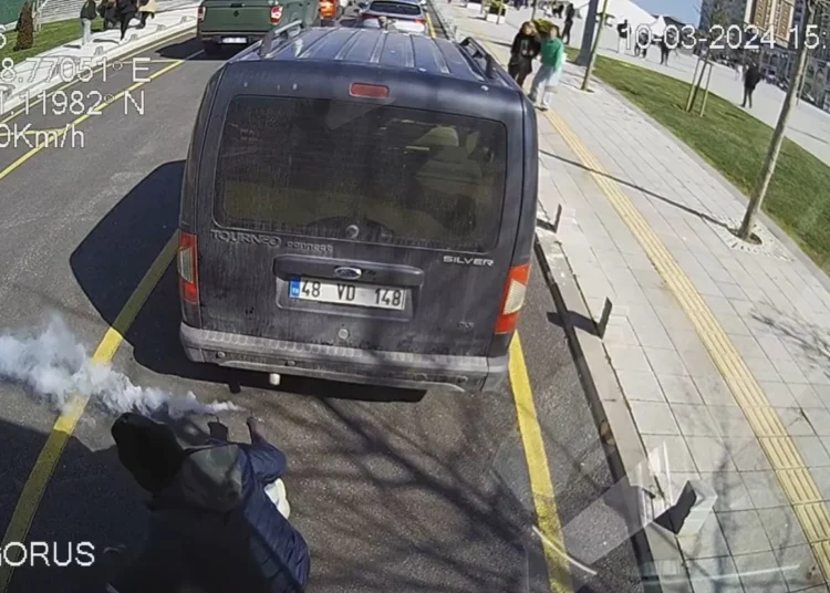 İBB’ye ikinci ‘bozuk otobüs’ kumpası: Görüntüler ortaya çıktı 1 İBB’ye ikinci ‘bozuk otobüs’ kumpası: Görüntüler ortaya çıktı