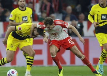Borussia Dortmund, 10 yıl sonra deplasmanda Bayern Münih’i devirdi