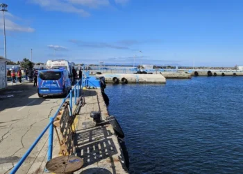 Çanakkale açıklarında mülteci botu battı: 8 ölü