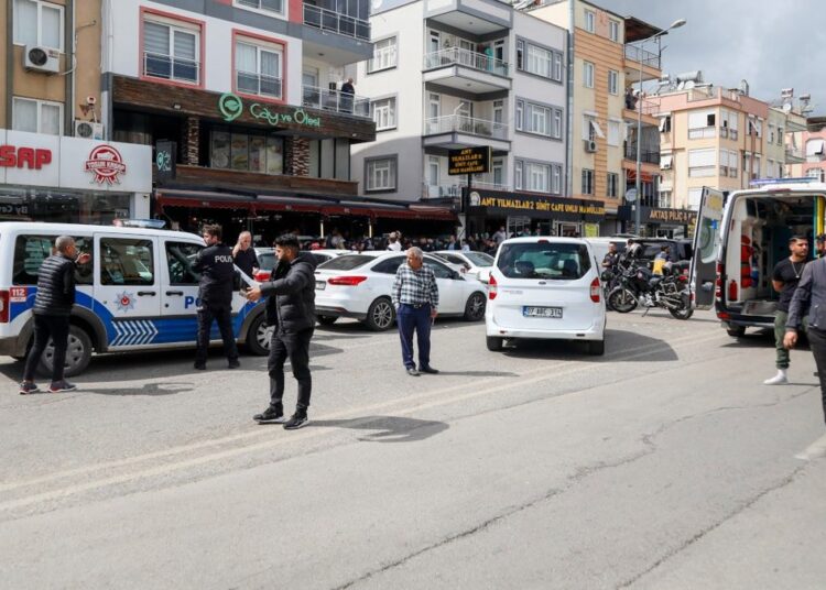Antalya'da çatışma: 7 yaralı 1 Antalya’da çatışma: 7 yaralı
