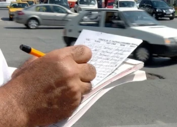 Fahri trafik müfettişlerinin park cezası yazma yetkisi kaldırıldı
