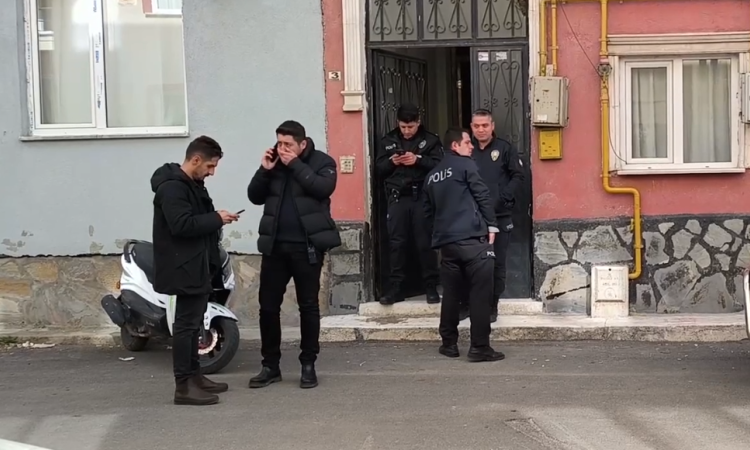 Ziyaret gittikleri akraba evinde hamile eşini bıçaklayarak öldürdü 1 Ziyaret gittikleri akraba evinde hamile eşini bıçaklayarak öldürdü