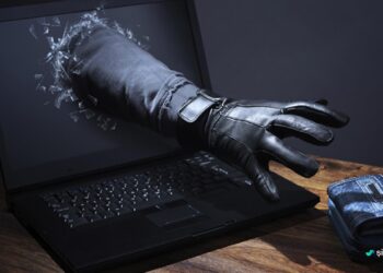 Telefon ve internet dolandırıcılığında suçlu, bankalar ile GSM şirketleriymiş