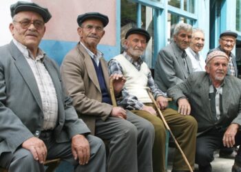 SGK’da alarm çanları! Çalışan sayısı 23,2 milyona düştü, emekli 16,3 milyona çıktı