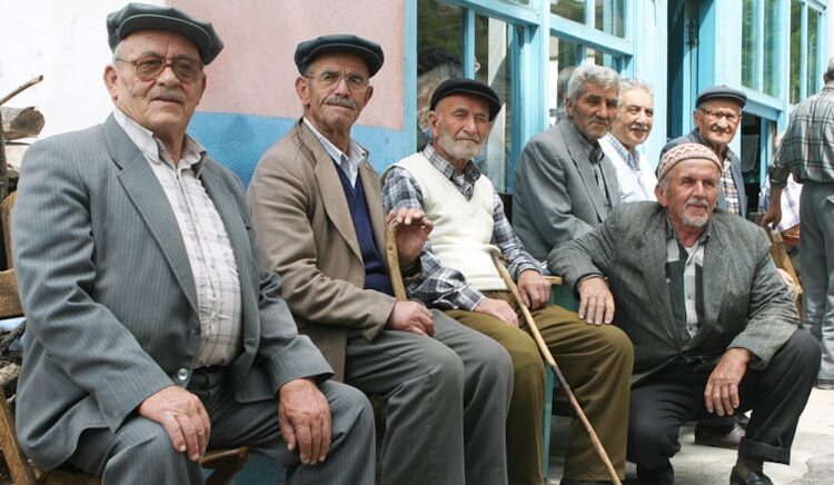 SGK’da alarm çanları! Çalışan sayısı 23,2 milyona düştü, emekli 16,3 milyona çıktı