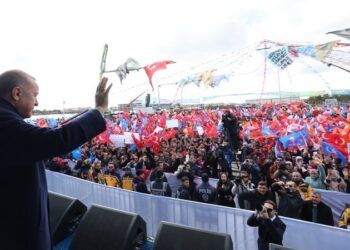 Erdoğan’ın mitingine ‘Adalet’ tişörtüyle girmek isteyen vatandaş gözaltına alındı