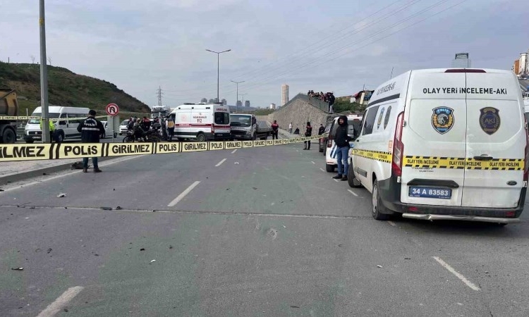 Sürücü kursu aracı kaza yaptı: Eğitmen öldü, 2 kişi yaralandı