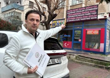 Sokak sakinlerinden fahri müfettişe pankartlı isyan!