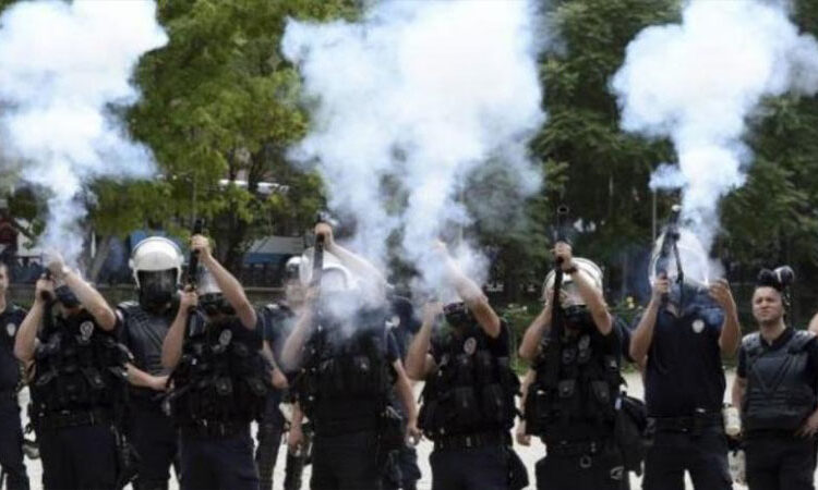 Emniyet gaz bombası almak için ihaleye çıktı! Polis hazırlanıyor! 1 Emniyet gaz bombası almak için ihaleye çıktı! Polis hazırlanıyor!