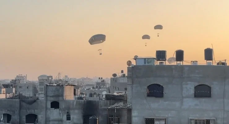 Öldüren yardım! Havadan atılan kolilerin paraşütü açılmadı: 5 ölü 1 Öldüren yardım! Havadan atılan kolilerin paraşütü açılmadı: 5 ölü