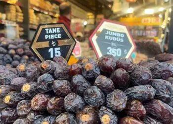 Hurma da lüks oldu: Mısır Çarşısı’nda taneyle satılıyor