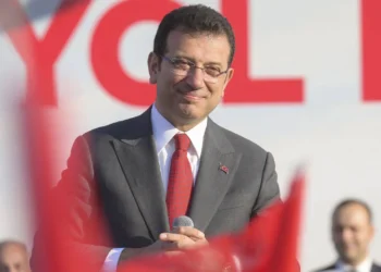 İmamoğlu, Erdoğan’la tanışmasını anlattı: Hayat boyu o borcu ödeyemeyecek